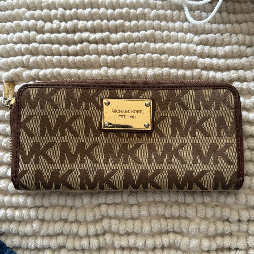 Michael Kors wallet